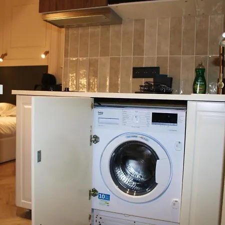 Cozett'home - Chics & Modernes - 2 Pas Du Cirque Jules Verne -