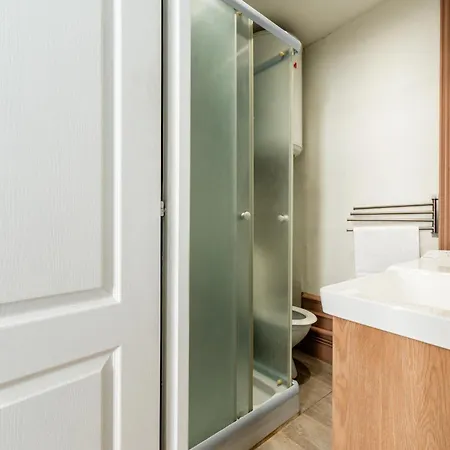 Apartament Cozett'home - Chics & Modernes - 2 Pas Du Cirque Jules Verne - *