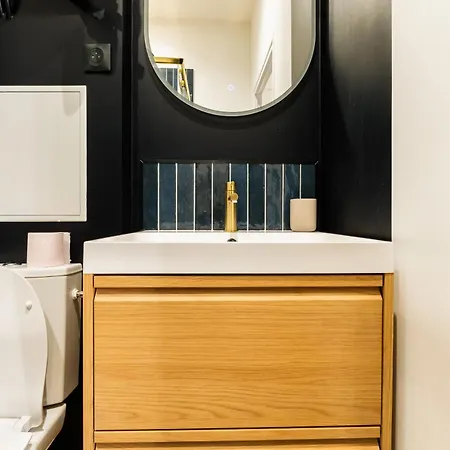 Cozett'home - Chics & Modernes - 2 Pas Du Cirque Jules Verne - *