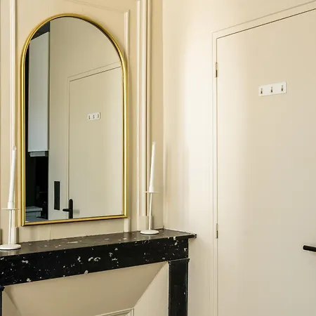 Apartament Cozett'home - Chics & Modernes - 2 Pas Du Cirque Jules Verne - *