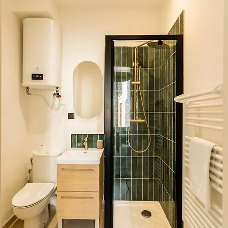 Cozett'home - Chics & Modernes - 2 Pas Du Cirque Jules Verne - *